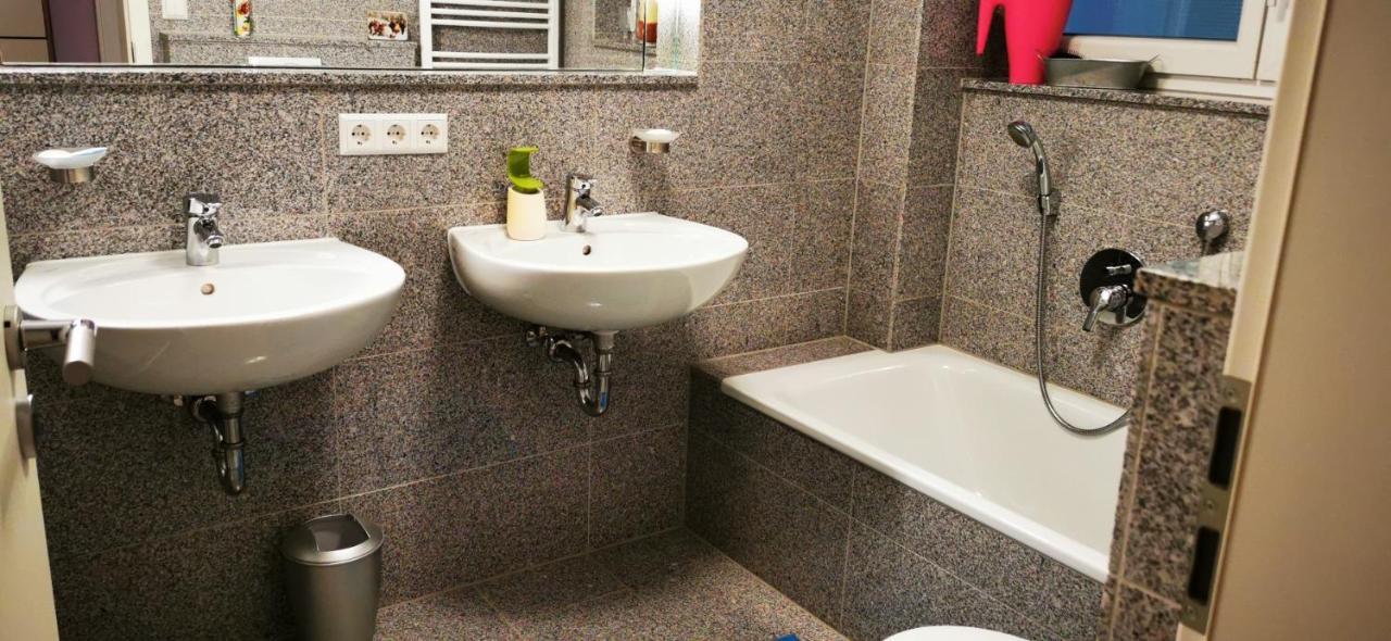 Tolle, Gemutliche, Voll Moblierte 3 Zimmer Wohnung. Baden-Baden Esterno foto